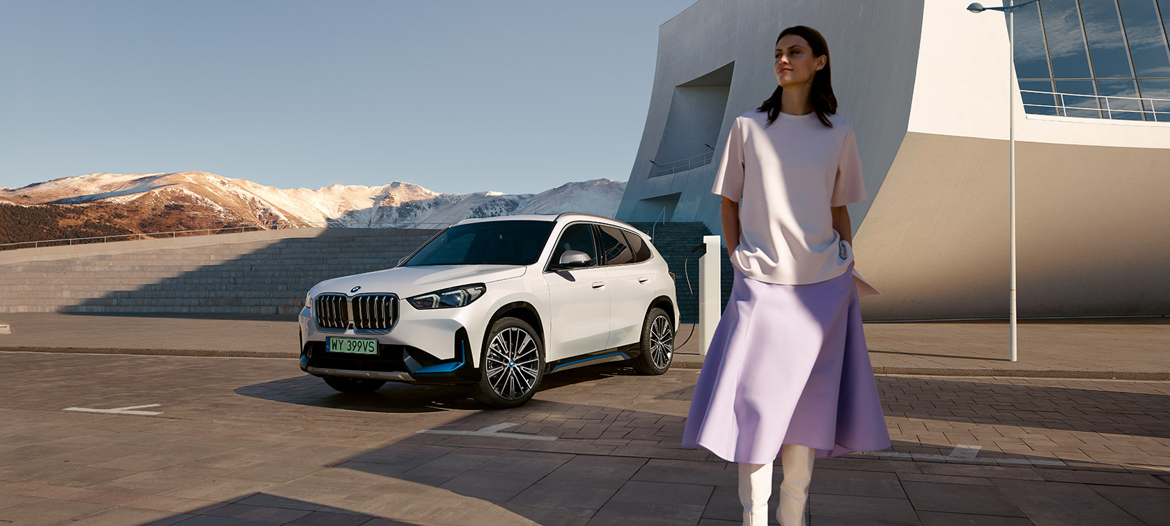 BMW iX1